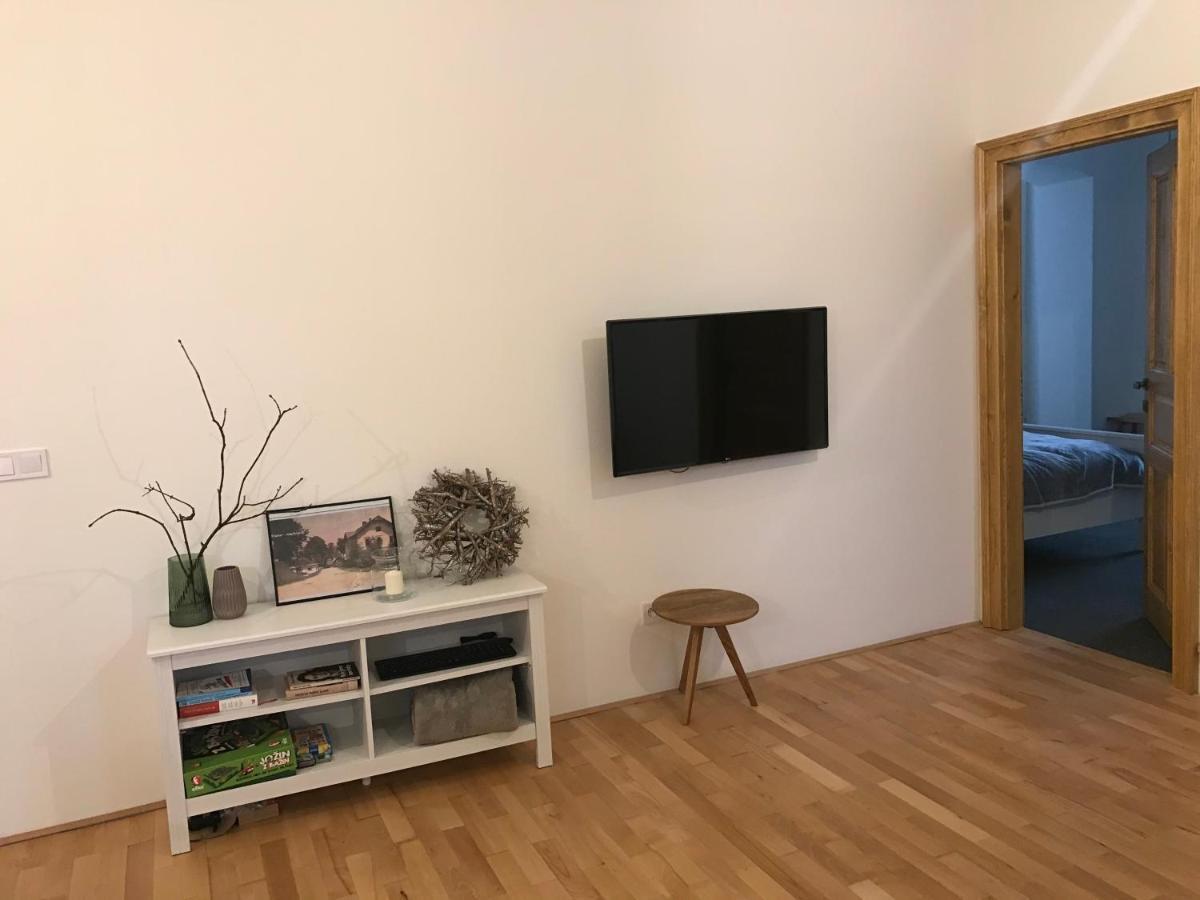 Stara Skola Hedec Aparthotel กราลิกี ภายนอก รูปภาพ
